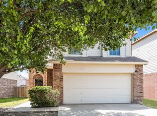 4721 Winding Hollow Dr, Fort Worth, TX 76179