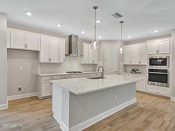 3rd image of 321 Union Hill Dr