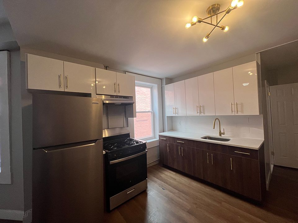 1st image of 934 Pavonia Ave APT 2