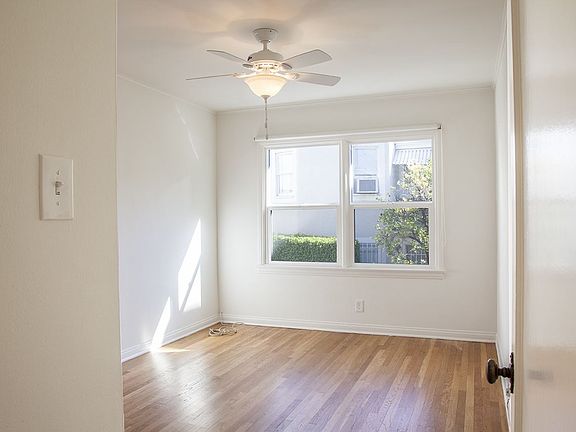 4th image of 1123 Larrabee St
