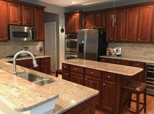 504 Guinevere Dr, Newtown Square, PA 19073