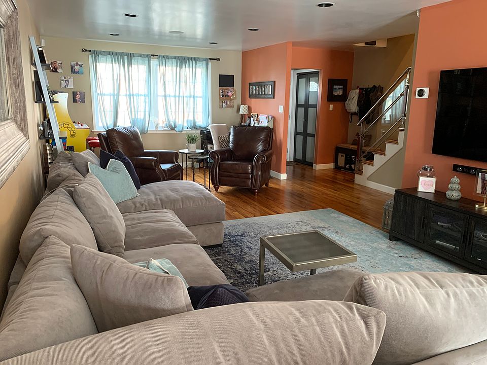 1st image of 6383A Douglaston Pkwy #70