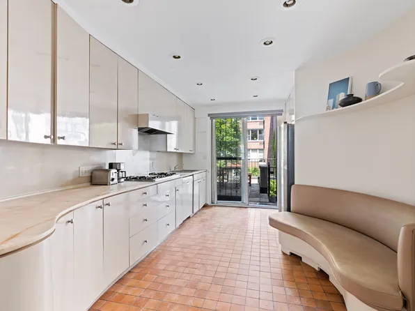 151 East 29th Street image 6 of 13