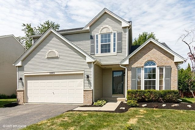 1st image of 2203 Ashbrook Ln
