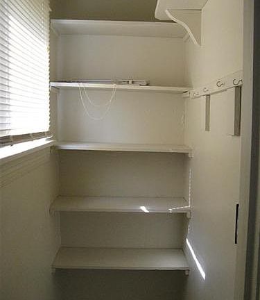 4th image of 1626 Newman Ave