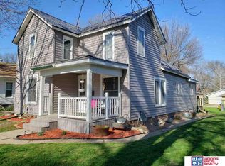 614 N 9th St, Beatrice, NE 68310