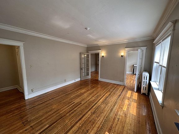 2nd image of 1927 N Prospect Ave #I