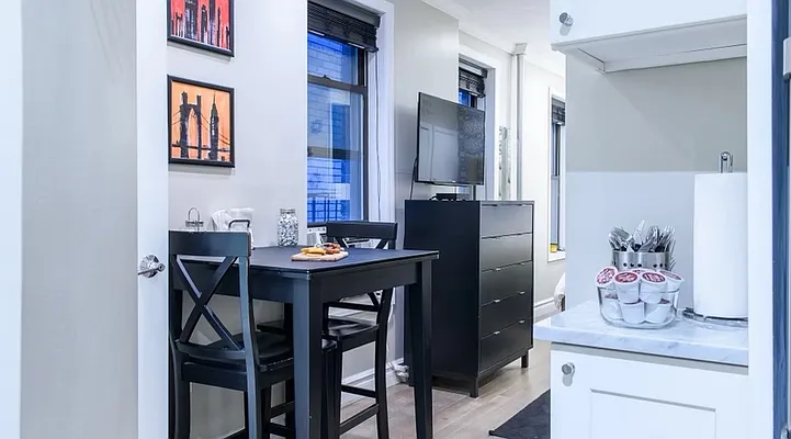 Rented by Urban Real Estate Property Group Inc | media 10