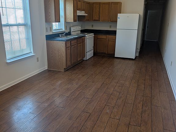 4th image of 1523 Gordon St