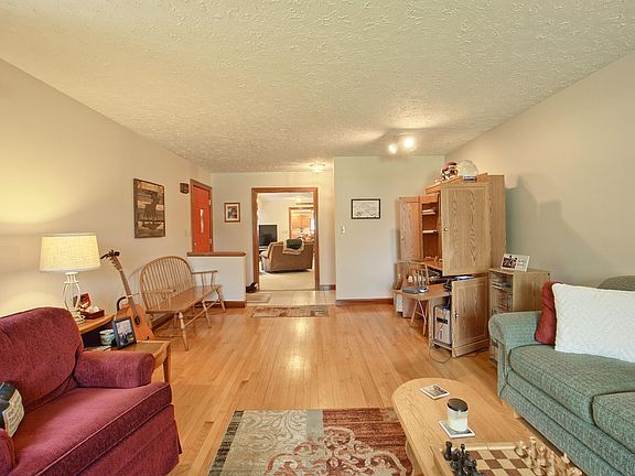 5th image of 2585 Celia Dr