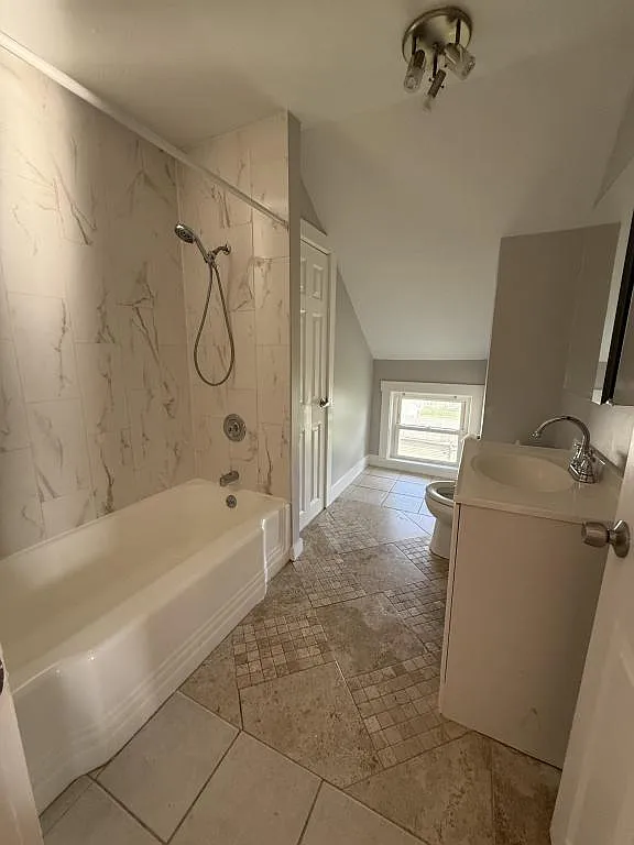 87 Orange St — Photo 2