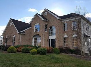 5 Arrowhead Ter, Flemington, NJ 08822