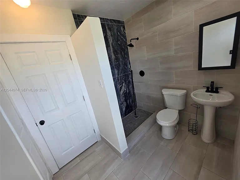120 NE 10th Ave #3 — Photo 10