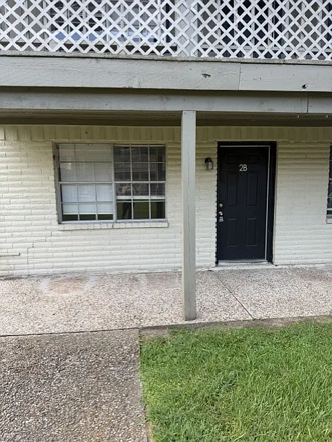 3630 Fish Hook Ln - 2B — Photo 2