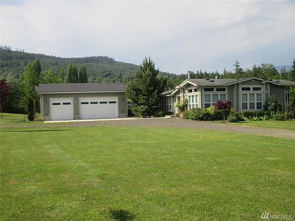 2nd image of 1081 McFarland Dr