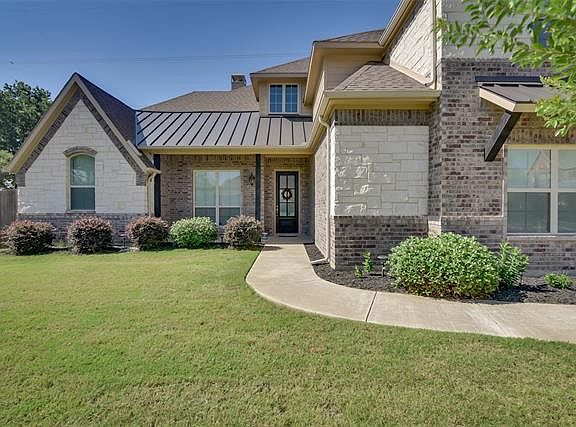 2nd image of 6922 Golf Green Dr