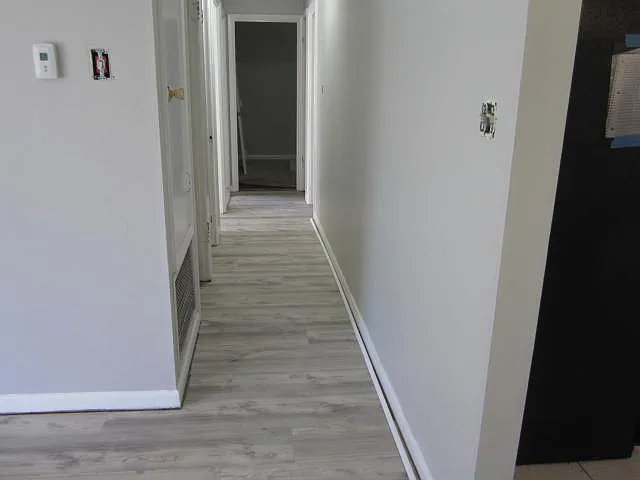 Hallway between bedrooms