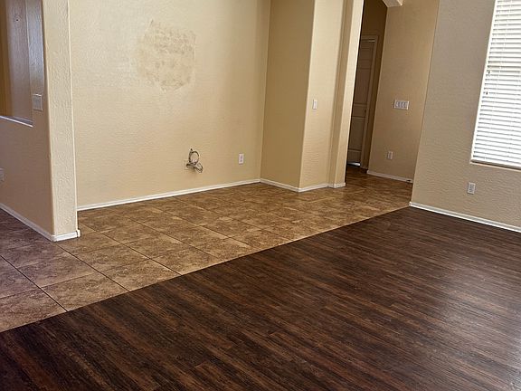 FAMILY ROOM WTH ENTERTAINMENT AREA