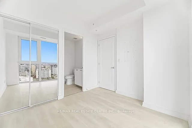 75 James St S #2801 — Photo 21