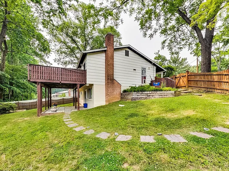 4704 Lance Ct — Photo 46