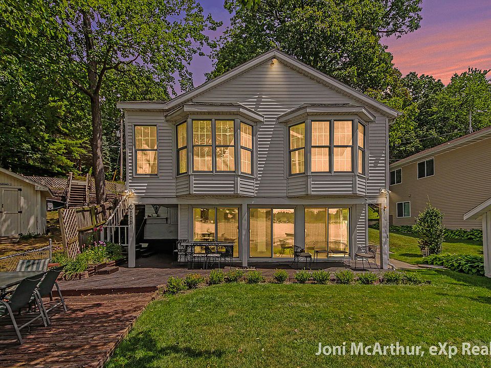 1st image of 11613 Orchard Park Dr NE