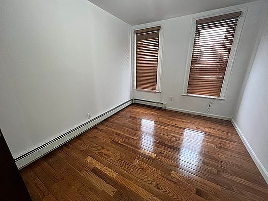 4th image of 23-07 41st St #1R