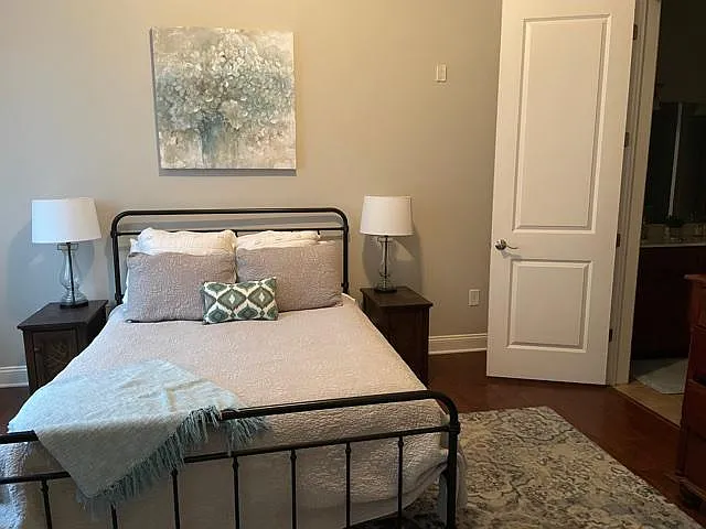 301 E Tremont Ave E #102 — Photo 7