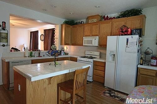 5th image of 892 Ann Marie Dr