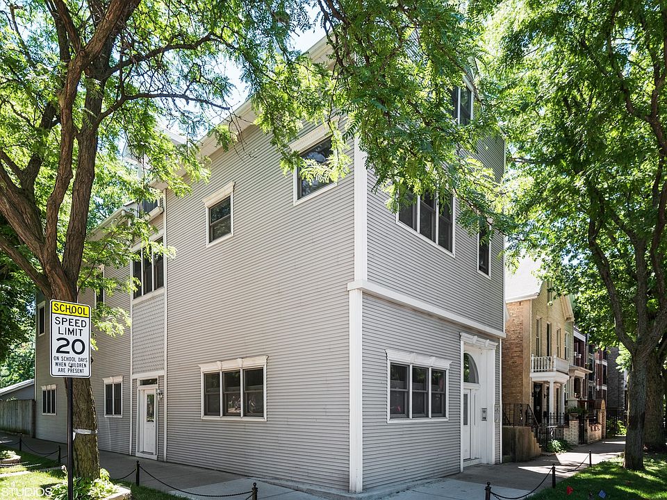 1st image of 3259 N Clifton Ave #1