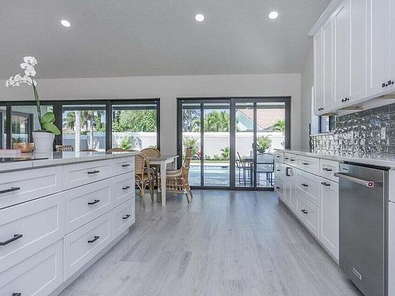 4th image of 306 Leeward Dr #0