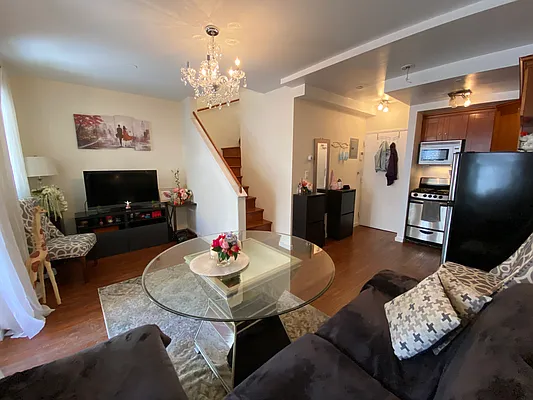 Rented by Triplemint | media 22