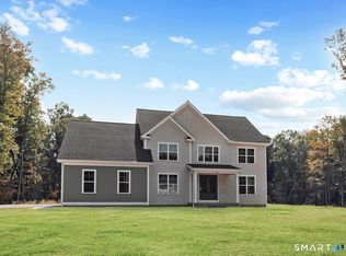 8 Twin Valley Rd, East Lyme, CT 06333