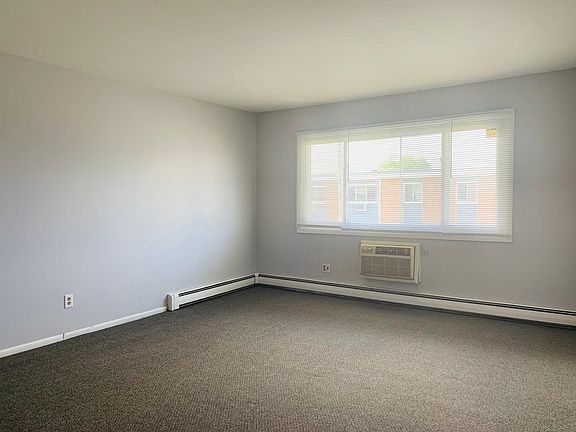 5th image of 5912 50th Ave APT 14