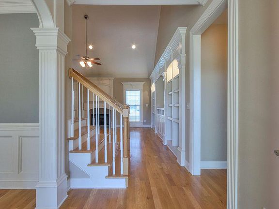 5th image of 2329 Fox Creek Dr
