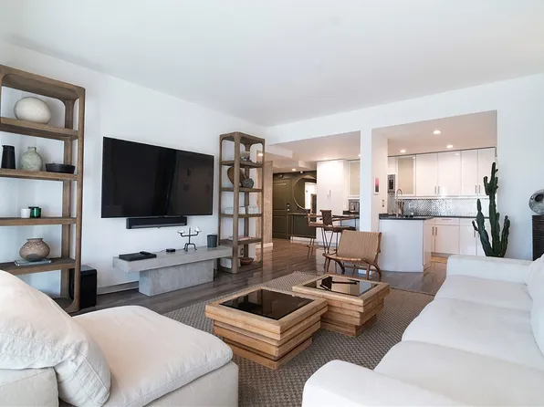 1155 N La Cienega Blvd APT 711, West Hollywood, CA 90069