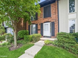 10 Garden Crescent Ct, Elgin, IL 60123