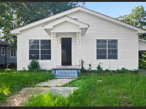311 Andrew St, Pineville, LA 71360