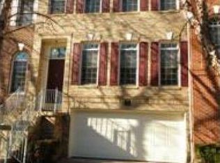 128 Rees Pl, Falls Church, VA 22046