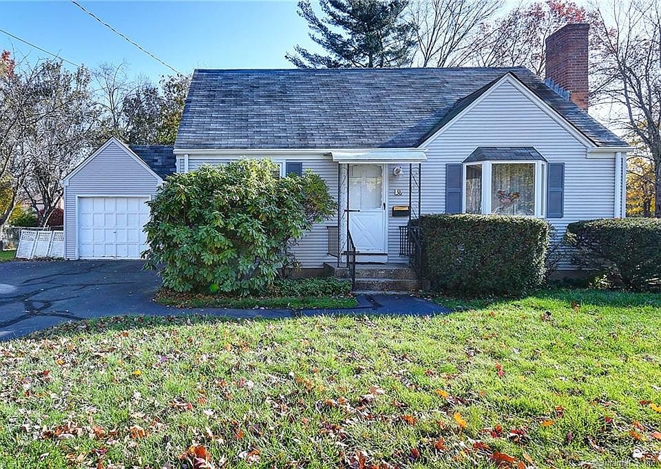 1st image of 38 Woodycrest Dr