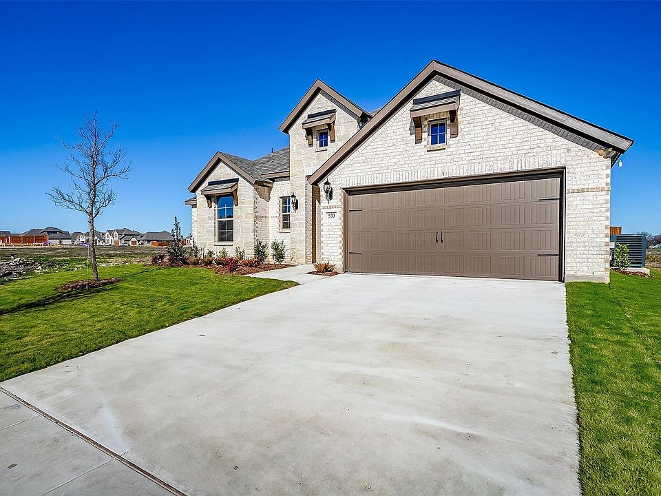 1st image of 533 Sanctuary Dr