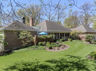 281 Hawley Ln, Geneva, IL 60134