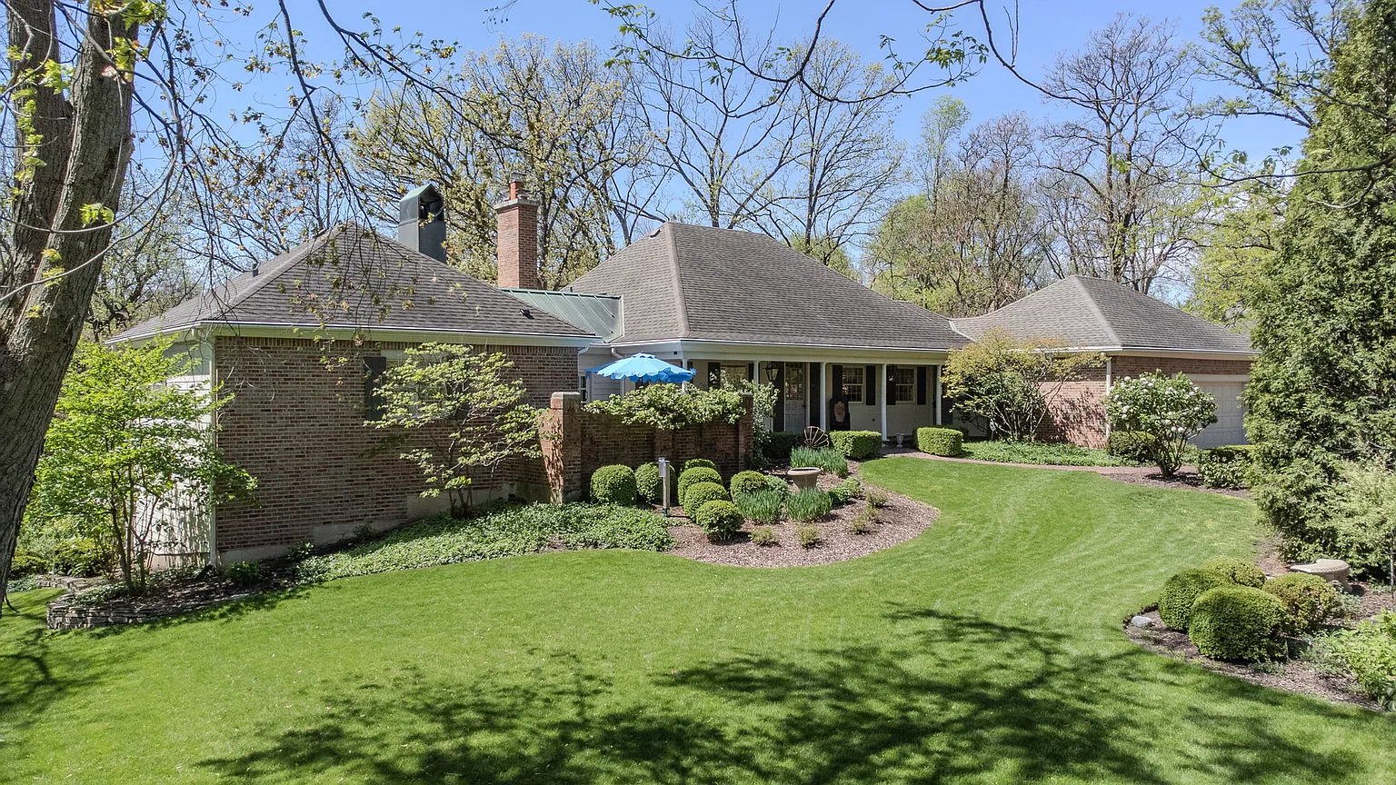 281 Hawley Ln photo 1