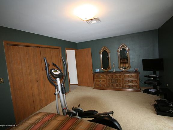 5th image of 3 Northwood Condominiums