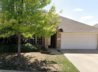 5811 Prairie View Ct, Grand Prairie, TX 75052