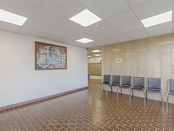 5th image of 45 Sunrise Ave #1105
