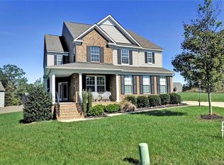 10000 Lavenham Turn, Midlothian, VA 23112
