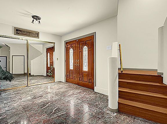 3rd image of 4563 Cleland Ave