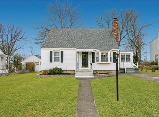 106 Rockledge Dr, Waterbury, CT 06706