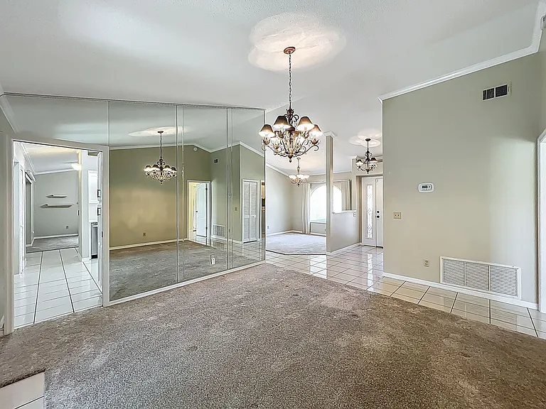 1843 Shadyhill Ter — Photo 16