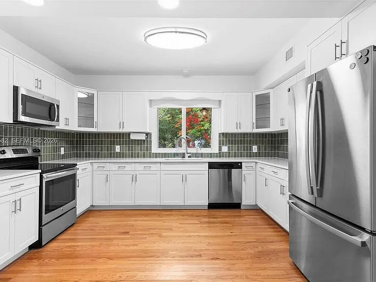 3945 Loquat Ave — Photo 10